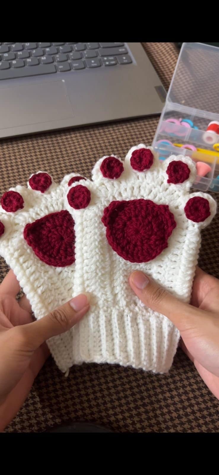 Paw Print Gloves