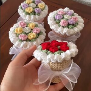 Crochet mini rose bouqeut